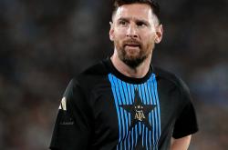 lol季中赛-足球明星梅西将伤退