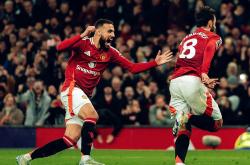 lol全球总决赛-切尔西主场大胜曼联，持续领跑的简单介绍