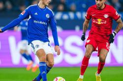 lol季中赛-沙尔克04主场2-1力克RB莱比锡，胜利在望