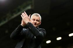 lol全球总决赛-曼联惨遭逆转失分，主帅索尔斯克亚压力山大