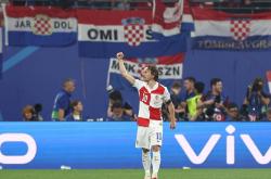 lol高校认证-莫德里奇双响！巴萨扭转战局