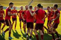 lol全球总决赛-塔斯马尼亚联球员团队氛围良好，备战世俱杯信心满满