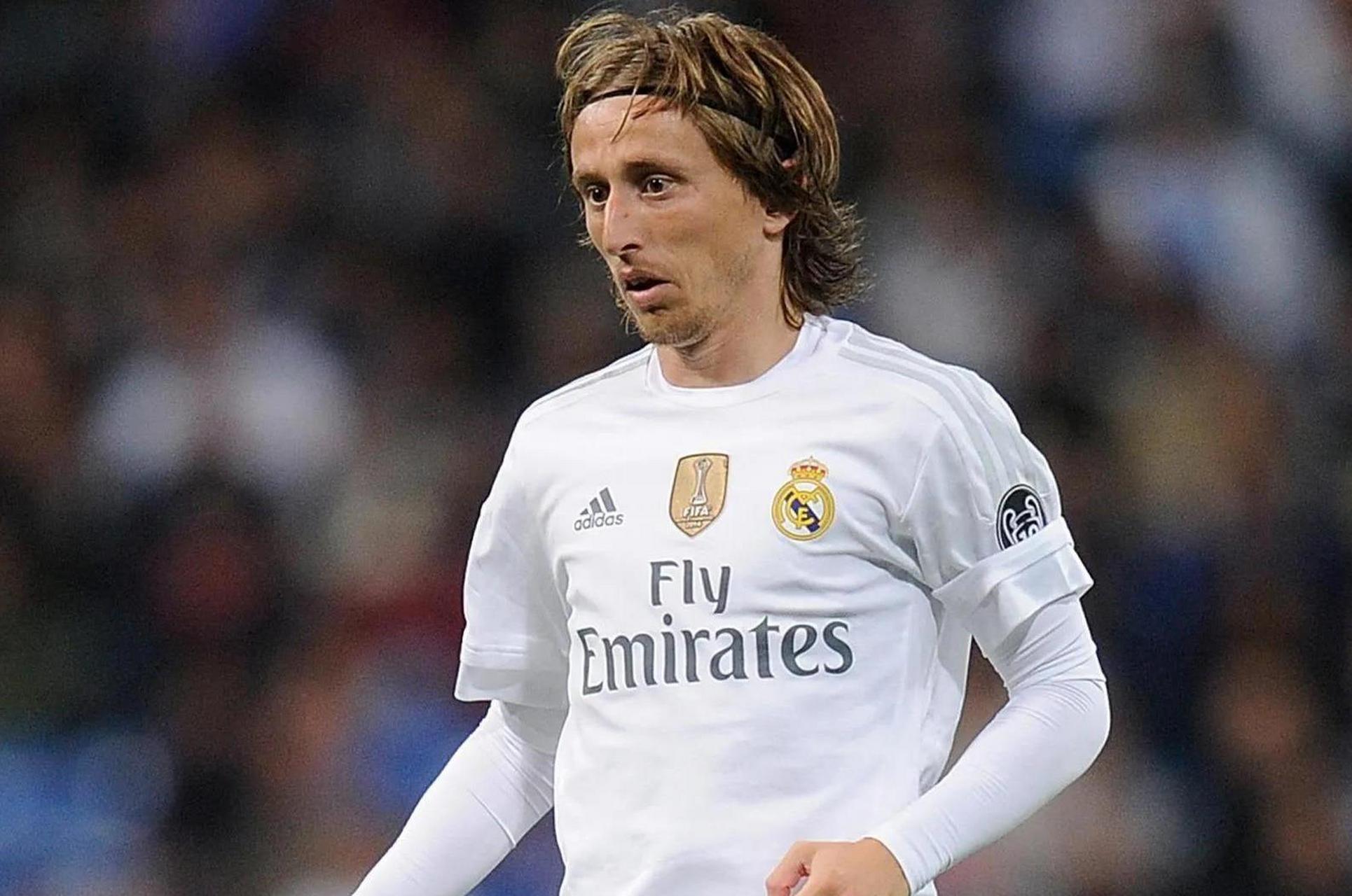 莫德里奇双响！巴萨扭转战局