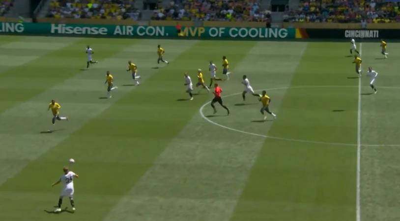 多特蒙德逆转击败对手，三分在握