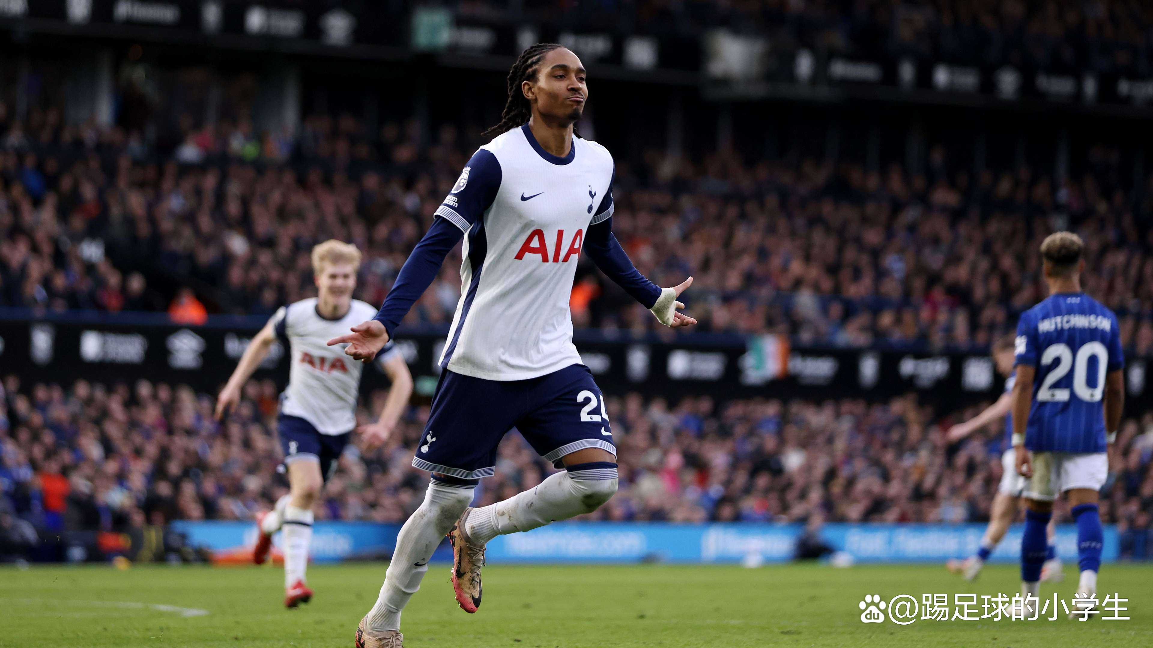 包含热刺前锋状态火热，攻击端屡创奇迹的词条