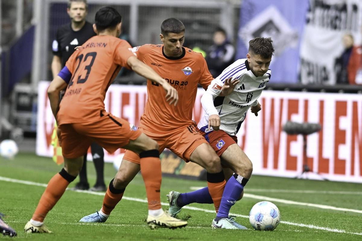 汉堡队主帅怒批队员表现不佳，要求改善状态的简单介绍