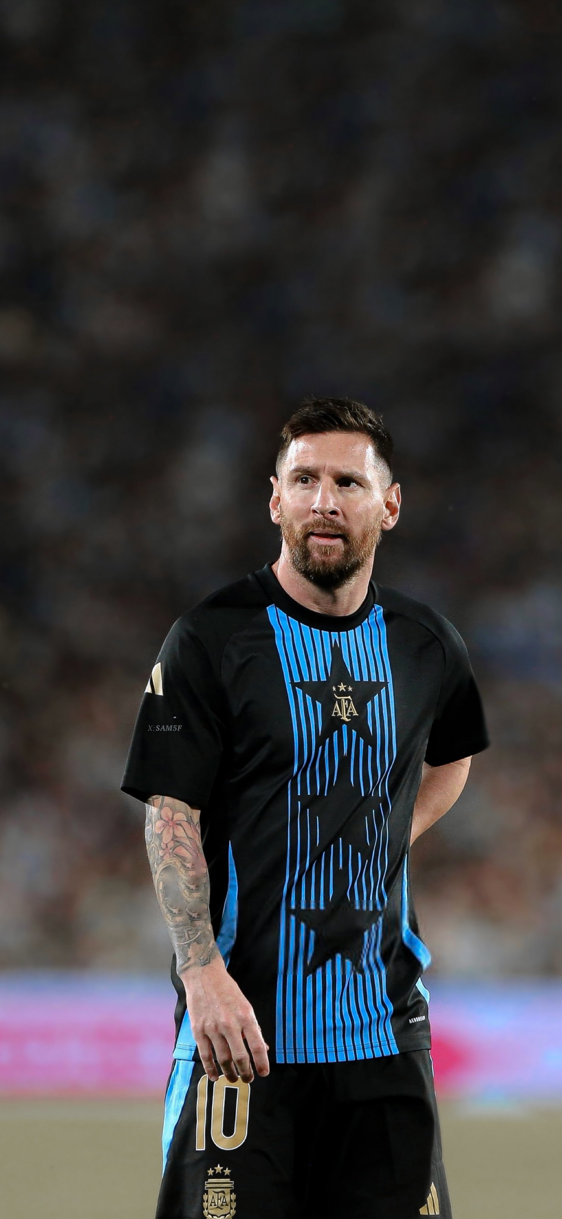 足球明星梅西将伤退