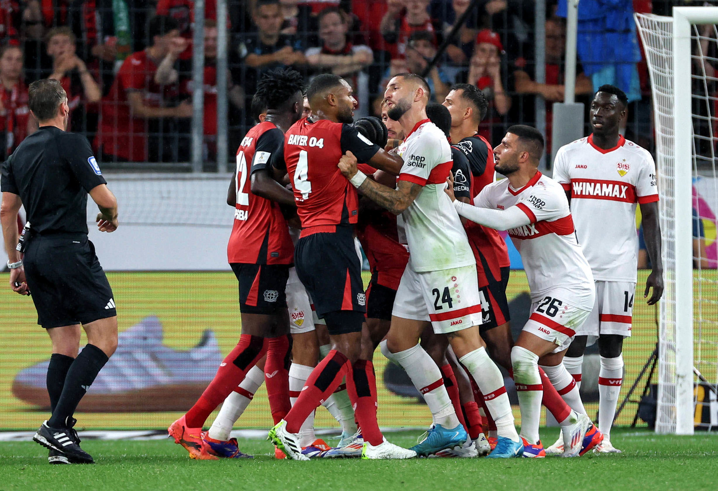 勒沃库森队在最后时刻扳平比分