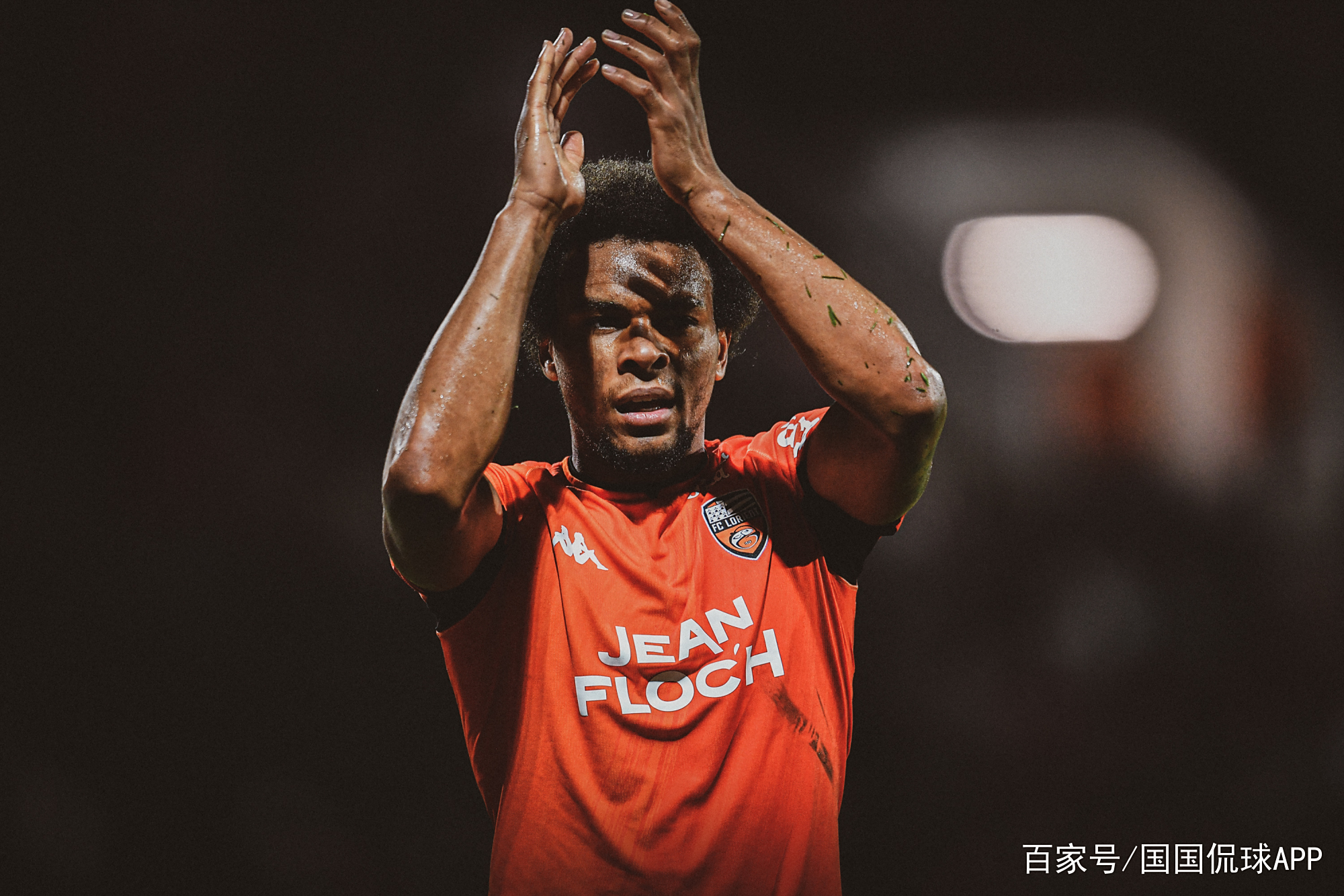 关于里昂将迎战尼斯，争取主场胜利的信息