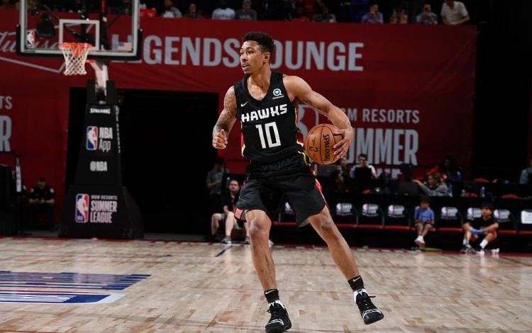 亚当斯斩获总决赛MVP，缔造CBA历史新纪录