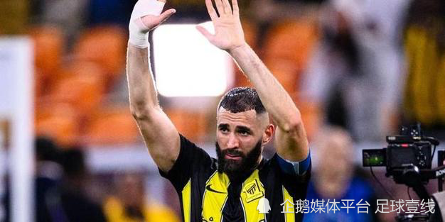 希腊逆转曼联，本泽马刷新纪录的简单介绍