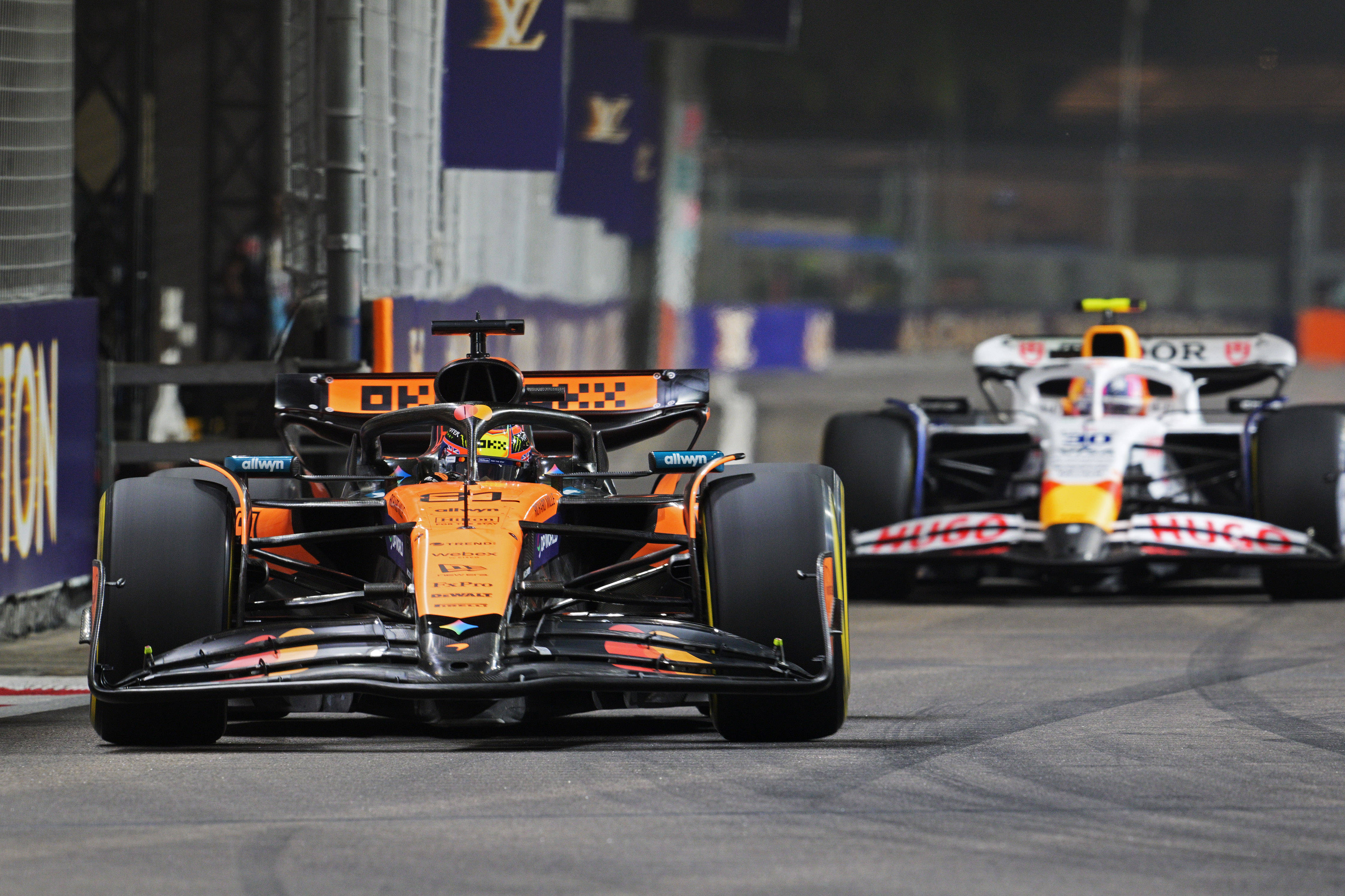 包含威廉姆斯翻盘法拉利，诺里斯统治全场的词条