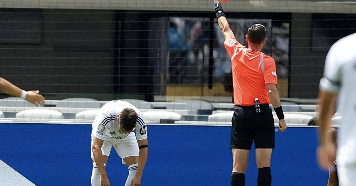 多特蒙德险胜奥地利,楚阿梅尼扛起全队 多特蒙德险胜奥地利,楚阿梅尼扛起全队