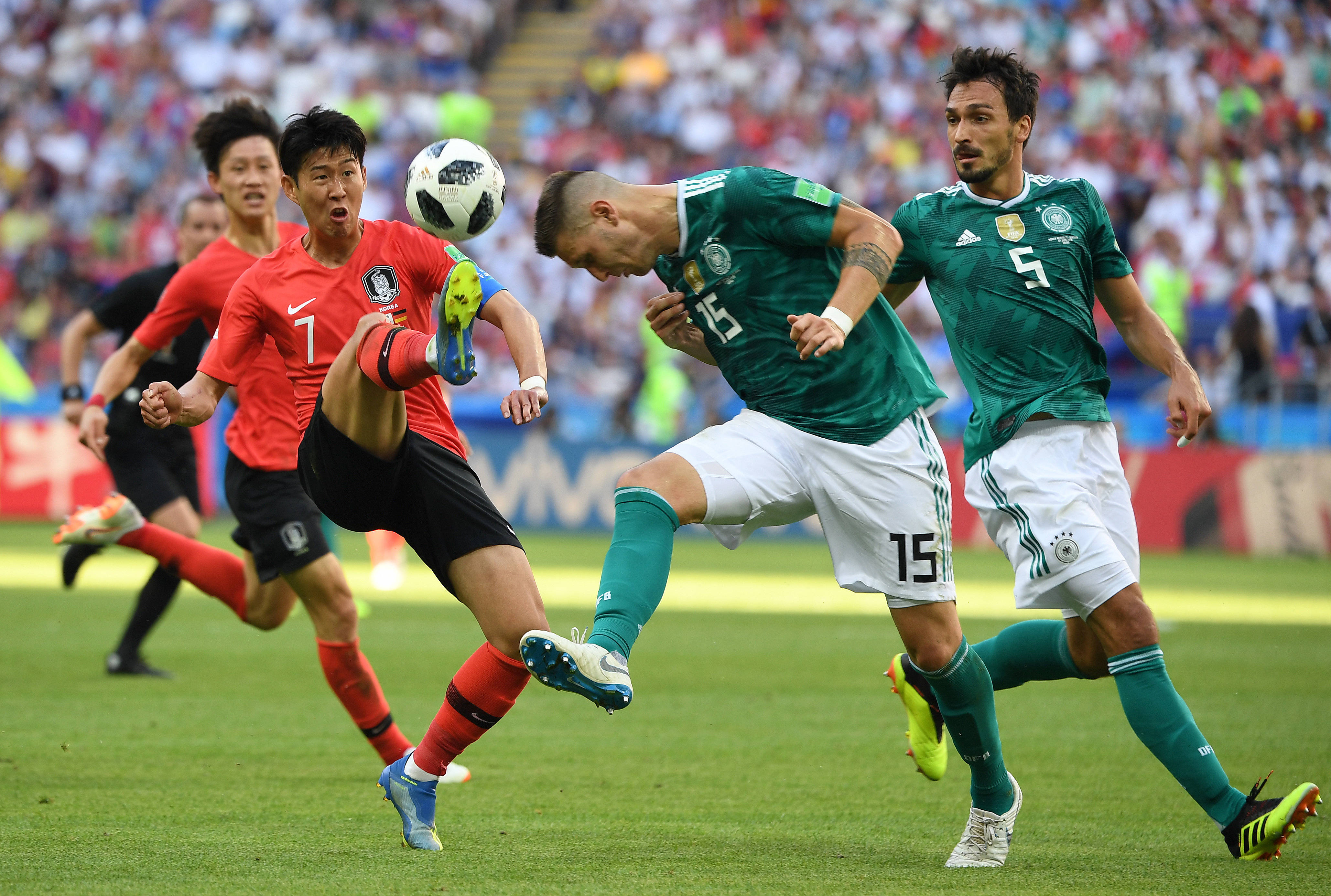 韩国队险胜日本队,石宇奇关键制胜 韩国队险胜日本队,石宇奇关键制胜